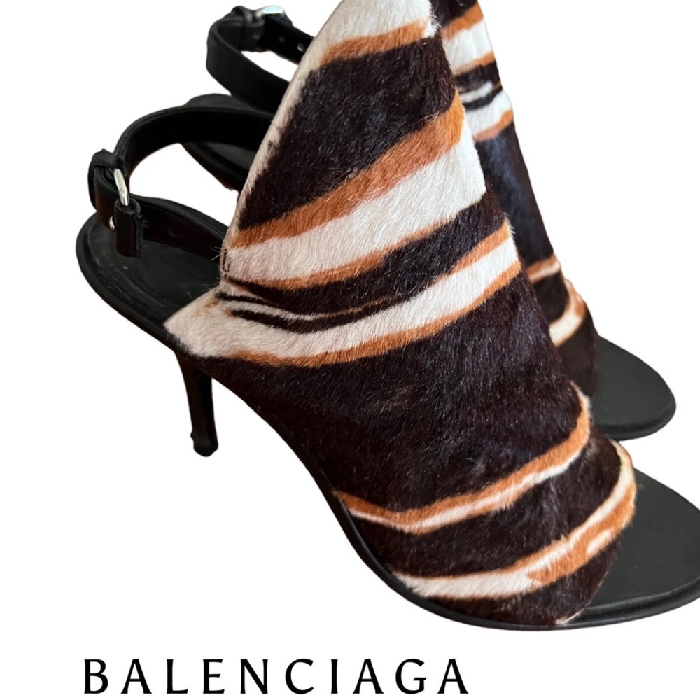Balenciaga Black and Brown Heels Elegant Design Zebra Print